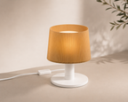 Solen — Luminária de Mesa Minimalista